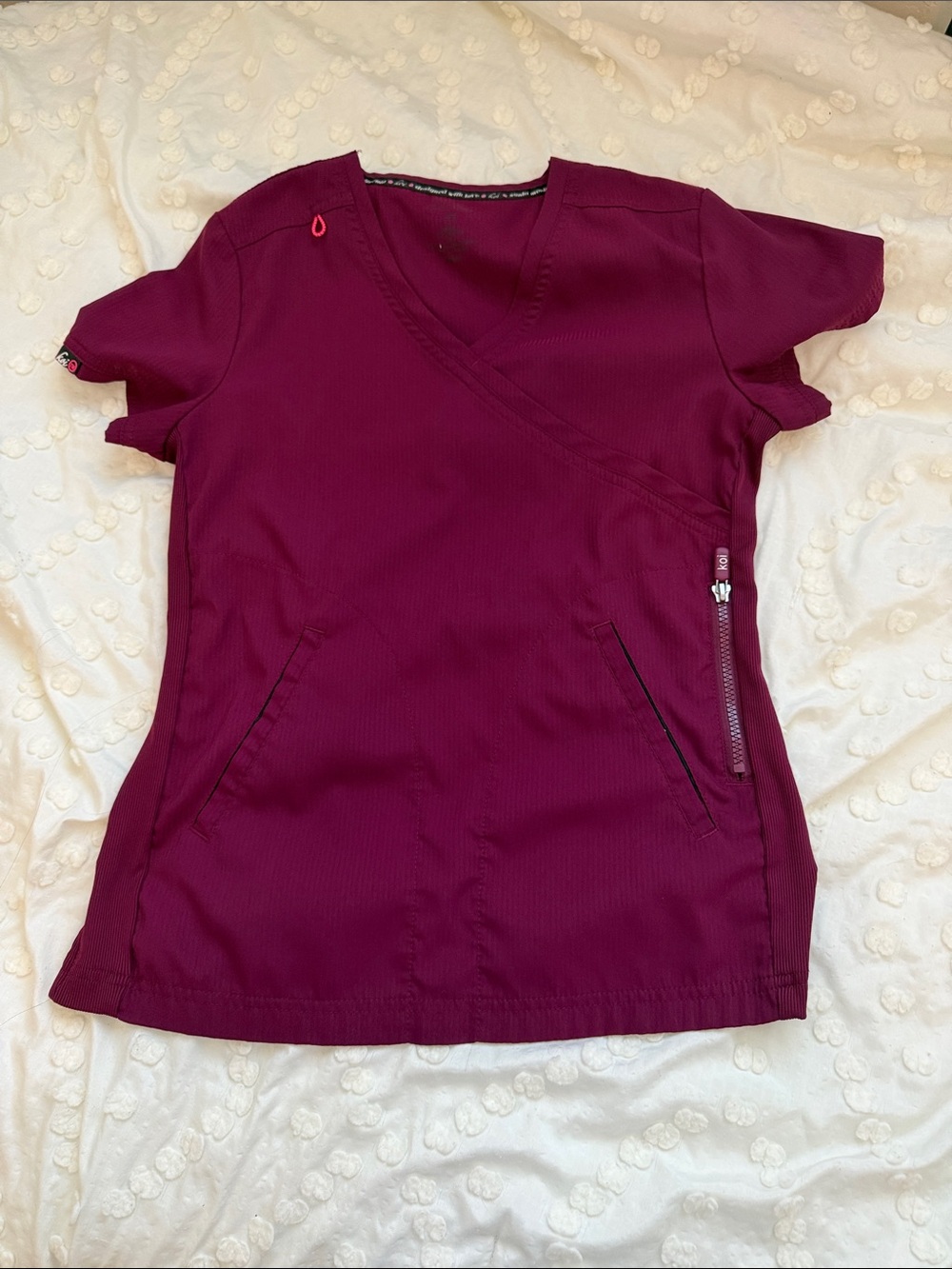 KOI scrub top. Size XS